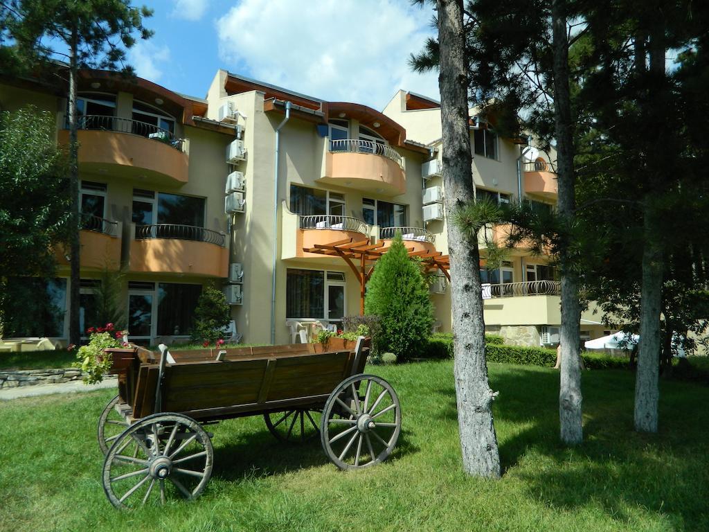 Family Hotel Privileg 阳光海滩 外观 照片
